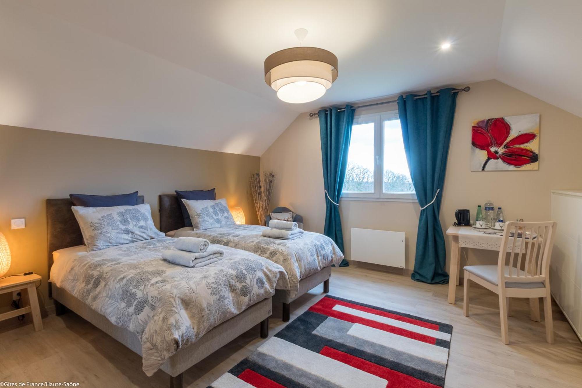 Au Domaine Du Cerf Bed & Breakfast Vyans-le-Val Rom bilde